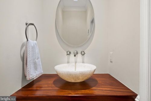 3648 Winfield Ln, Washington DC  20007-2348 exterior