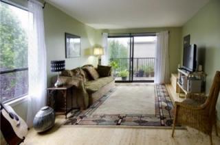 500 Roy St, Seattle WA  98109-4266 exterior