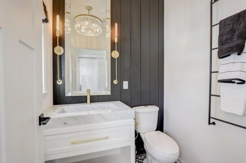 2738 117th Pl, Milwaukee WI  53222-4102 exterior