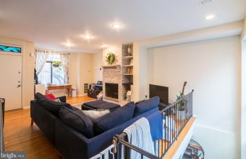 1012 Addison St, Philadelphia PA  19147-1213 exterior