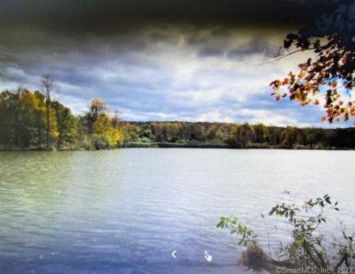 140 Bennetts Farm Rd, Ridgefield CT 06877-1512 exterior