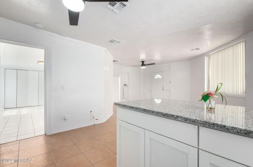 2701 Drexel Rd, Tucson AZ  85746-3821 exterior