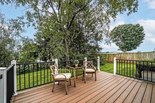 604 Meade Dr, Moon Twp PA 15108-9668 exterior