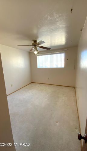 8771 Baker St, Tucson AZ 85710-2617 exterior