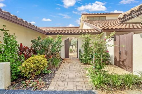 2114 Buckingham Ln, Naples, FL 34112-5413