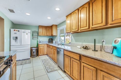 19915 Mariposa Ave, Riverside CA 92508-9613 exterior