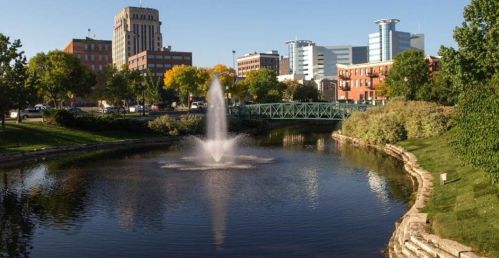 222 Kalamazoo Mall, Kalamazoo MI  49007-3828 exterior