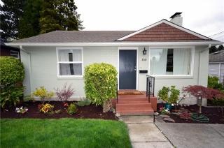 8246 Corliss Ave, Seattle WA  98103-4525 exterior