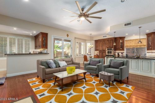 15426 4 Ave, Phoenix AZ 85041-3182 exterior