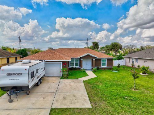 2356 Savona Blvd, Fort Pierce FL  34953-2215 exterior