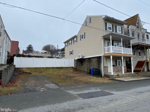 356 Front St, Primrose, PA 17901-1253