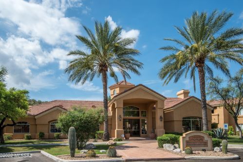 7050 Sunrise Dr, Tucson AZ 16105-1317 exterior