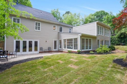 3 Bohler Ln, Atlanta GA 30327-1101 exterior