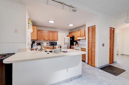 901 Gaitor Ave, Fort Pierce FL  34953-6713 exterior