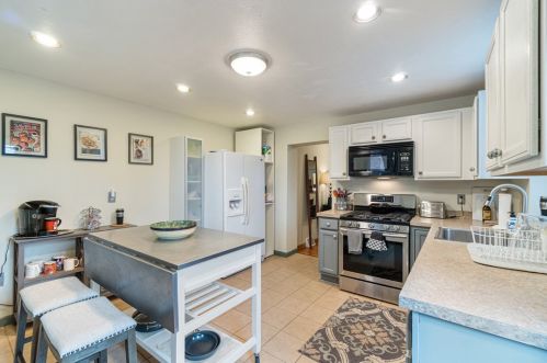 381 Fisk St, Pittsburgh PA 15201-1750 exterior