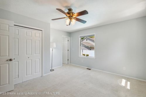 502 Brunswick Dr, Dewitt MI 48820-9189 exterior