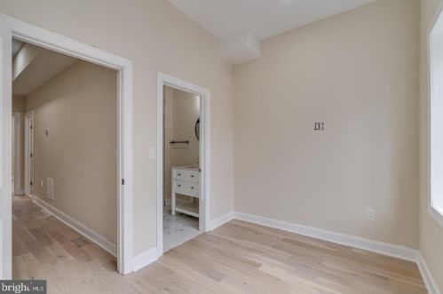 617 Dudley St, Philadelphia PA 19148-2404 exterior