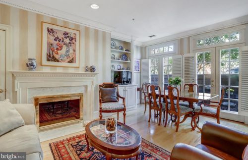 25 Wilkes St, Alexandria VA 22314-3853 exterior