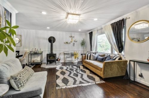 148 Old Indian Rd, Town Center, NJ 07052-2502