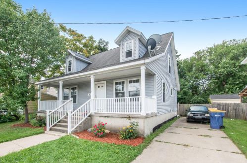 126 Highland St, Grand Rapids, MI 49507-1142