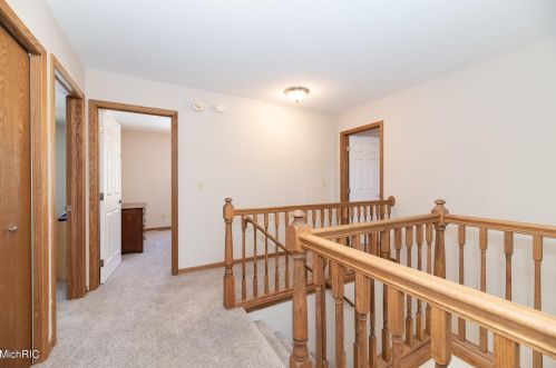 10400 Roger St, Kalamazoo MI 49002-7185 exterior