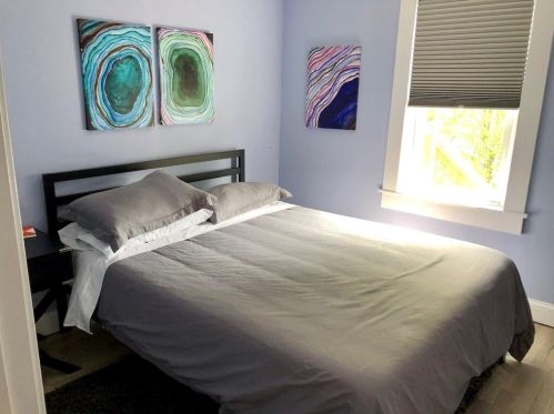 130 Spg St, Middletown RI 02840-6804 exterior