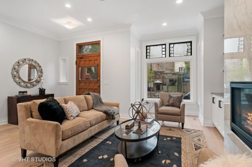 640 Belden Ave, Chicago IL  60614-3306 exterior