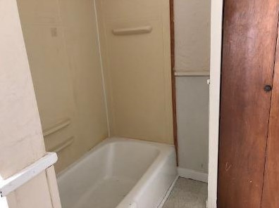 531 Rathbun St, Woonsocket RI 02895-1289 exterior