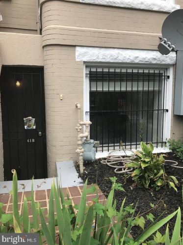 61 Quincy Pl, Washington DC  20001-1107 exterior
