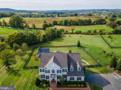 23073 Creighton Farms Dr, Leesburg VA 20175-6491 exterior