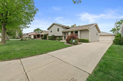 1434 Parnell Ave, Milwaukee, WI 53221-4310