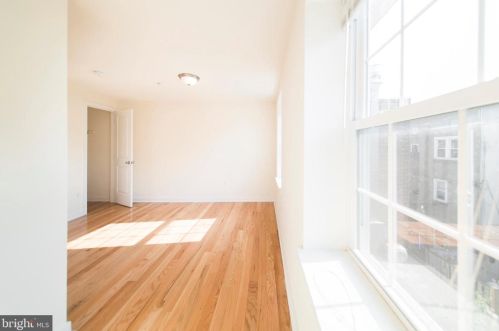 520 4 St, Philadelphia PA 19140-2417 exterior