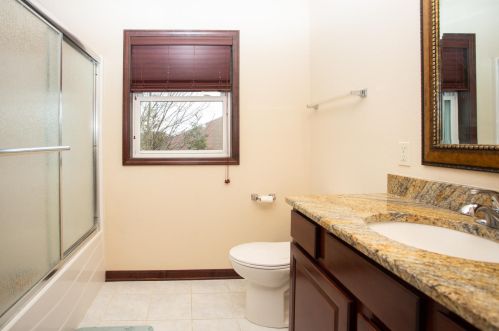 3998 Kimberly Ave, Milwaukee WI 53221-4553 exterior