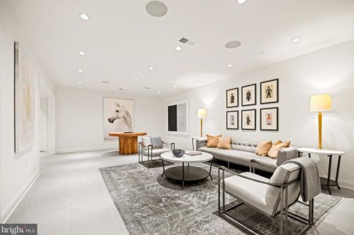 4511 Klingle St, Washington DC  20016-3580 exterior