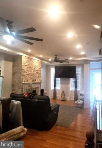 1124 Fillmore St, Philadelphia PA 19124-2927 exterior