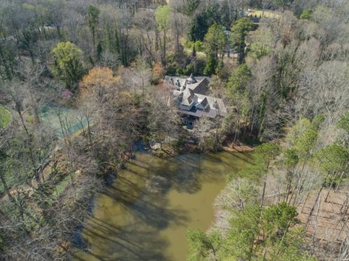 1165 Conway Dr, Atlanta GA 30327-3535 exterior