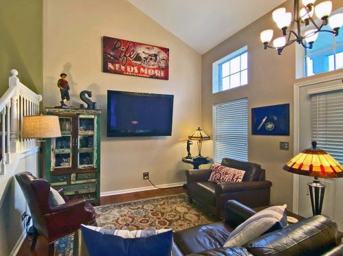 7 Astoria Ct, Elmhurst IL  60126-5623 exterior