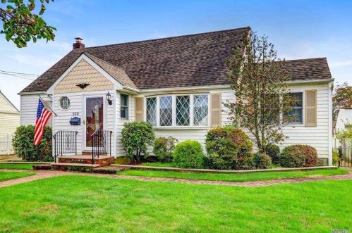 520 17 St, Babylon NY 11704-2634 exterior