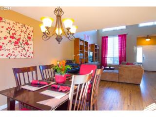 370 Briana Ln, Eugene, OR 97404-3059