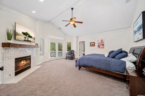 8029 Hunters Mdw Cir, Sandy UT 84093-6289 exterior