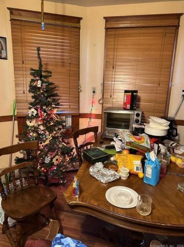 260 Grove St, New Britain CT 06053-3762 exterior