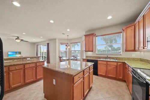 7884 Emerald Winds Cir, Boynton Beach FL 33473-7835 exterior