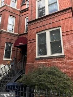 1109 6th St, Washington DC  20024-2605 exterior
