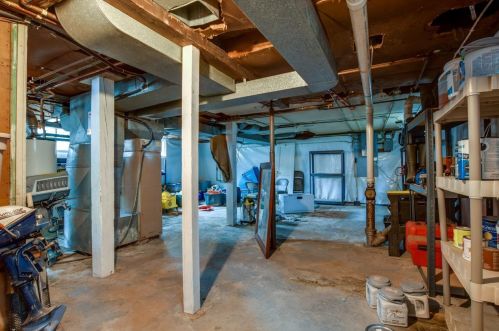 2910 Milwaukee St, Madison WI 53704-5126 exterior