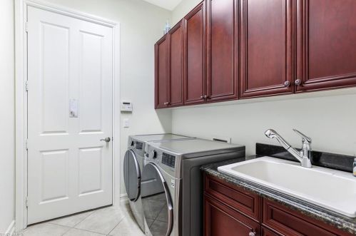 6581 Caldecott Dr, Naples FL 34113-3195 exterior