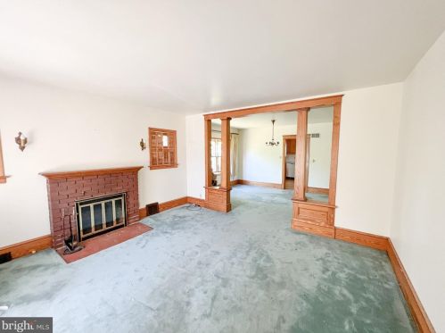 920 Fairview Ave, Stroudsburg, PA 18360-1220