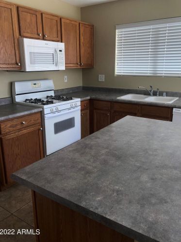 2844 Augusta Ave, Chandler AZ  85249-4900 exterior