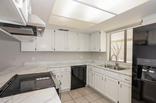 15230 19th Pl, Phoenix AZ  85022-3903 exterior