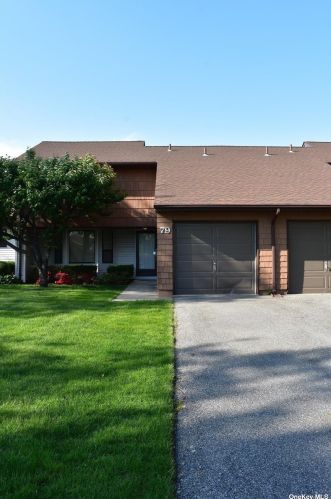 79 Scarlett Dr, Commack, NY 11725-4636