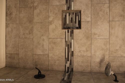 2930 Cavalier Dr, Phoenix AZ 85019-1717 exterior